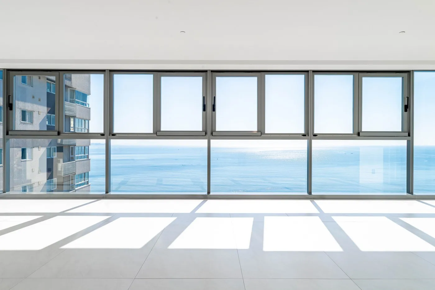 Imagem Apartamento Frente Mar para Venda em Balneário Camboriú, CENTRO, 4 dormitórios, 4 suítes, 5 banheiros, 4 vagas