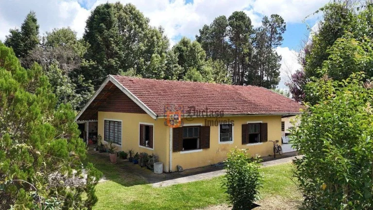 Foto do imóvel Casa com 4 dormitórios à venda, 222 m² por R$ 960.000 - Vila Abernéssia - Campos do Jordão/SP
