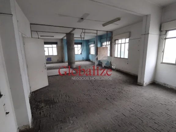 Imagem Excelente Prédio Comercial no centro de Santos para venda por R$ 6.000.000,00 ou locação de R$ 40.000,00 com 3 mil metros (área total).