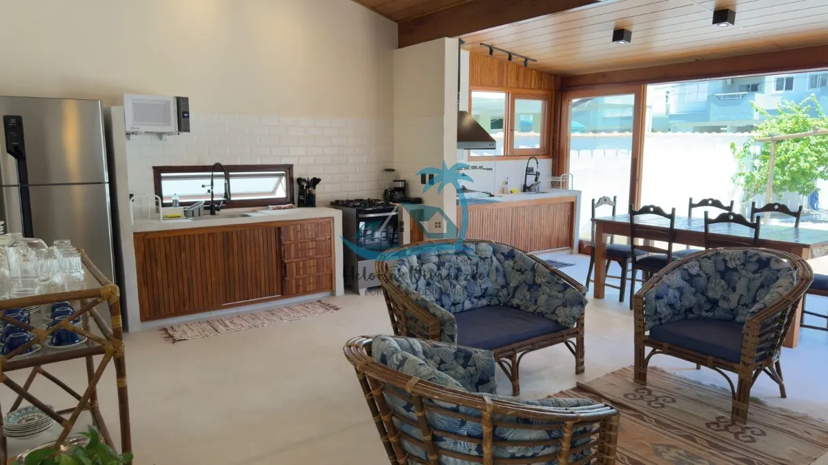 Imagem Casa térrea a venda no melhor bairro de Ubatuba, Barra da Lagoa, próximo à rua Guarani.