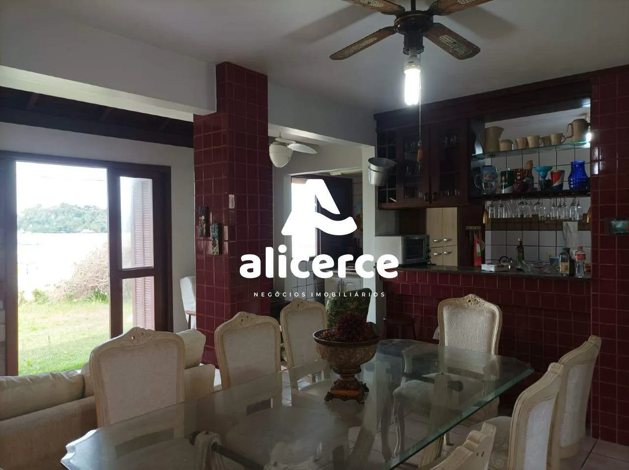 Imagem Casa à venda l 4 quartos, 1 suíte l 286m² l Tapera - Florianópolis/SC