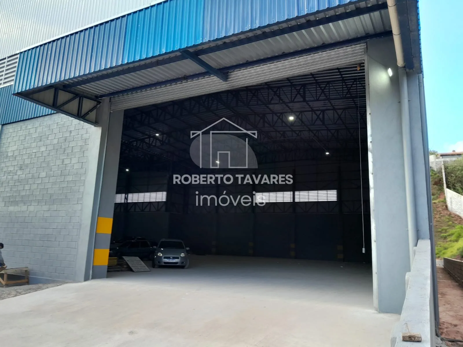 Imagem Galpão para Venda - 4 Docas - 1 Rampa - 15 Vagas de garagens - Junto a Rod. Régis Bittencourt (BR116).
