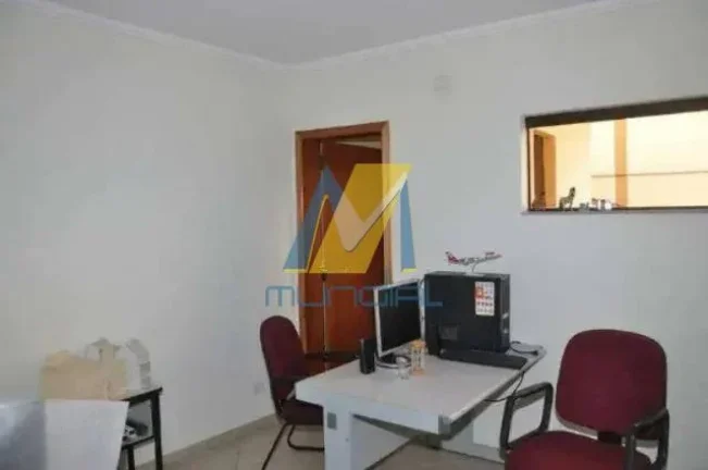 Imagem Sobrado Alto Padrão com 3 Suítes, Lazer Completo e 6 Vagas Seguras