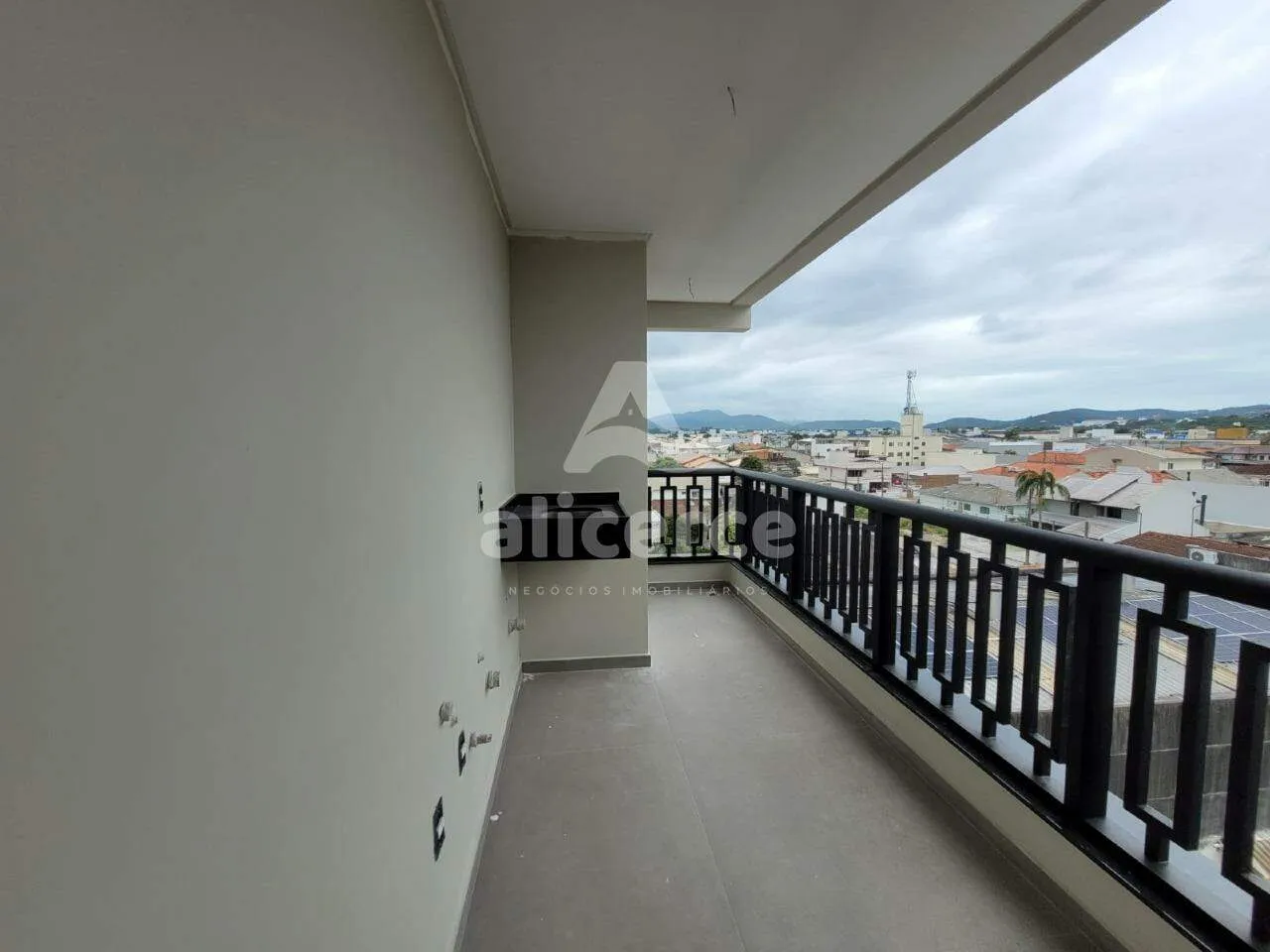 Imagem Apartamento à venda com 2 quartos 1 suíte, 75,67m² em Jardim Eldorado Palhoça