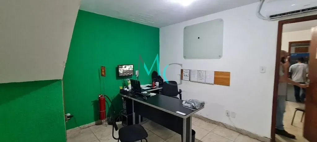 Imagem Galpão à venda ou aluguel, 386 m² por R$ 399.000,00 ou R$ 6.000,00/mês + taxas - Campo Grande - Rio de Janeiro/RJ