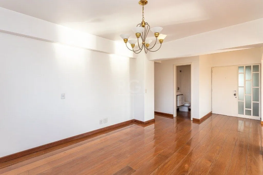 Imagem Apartamento no bairro Higienópolis com 190m² de 3 dormitórios e 2 vagas