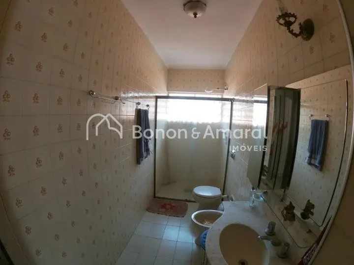 Imagem Casa térrea à venda, com 220m² de área construída, Parque Taquaral