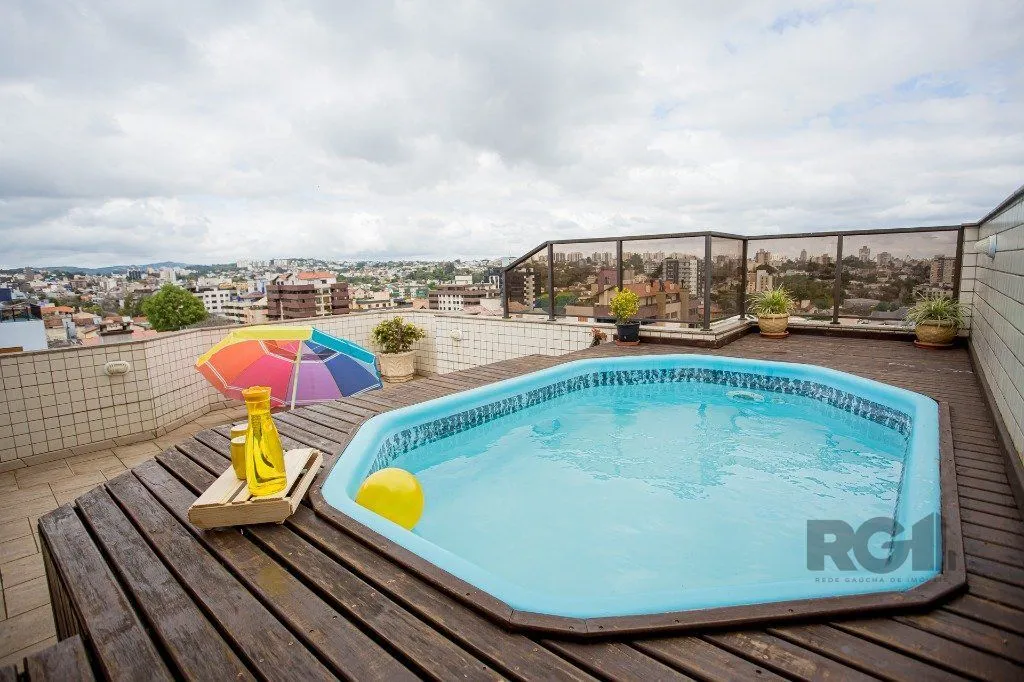Imagem Cobertura no Jardim Planalto, de 3 dormitórios e 2 vagas com 260m²