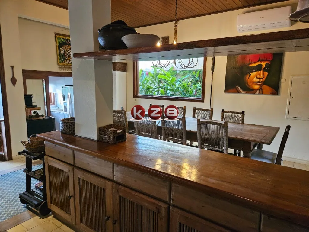 Imagem Casa de luxo em condomínio à venda em Guarujá-SP, Praia de Taguaiba: 6 quartos, 6 suítes, 3 salas, 8 banheiros, 4 vagas, 300m².