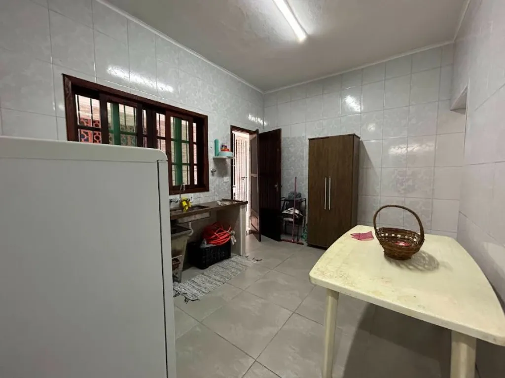 Imagem CASA COM 100,00 m² - MARACANÃ - PRAIA GRANDE SP