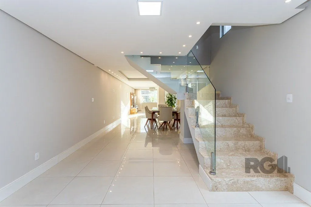 Imagem Casa sobrado no bairro Santo Antônio de 3 dormitórios e 3 vagas