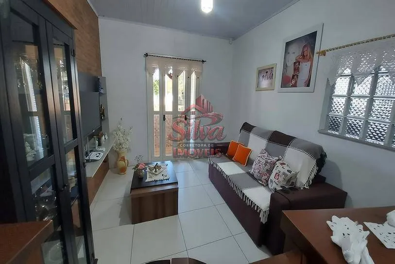 Imagem C471 | Casa com piscina à venda a 450m do mar no Mariluz