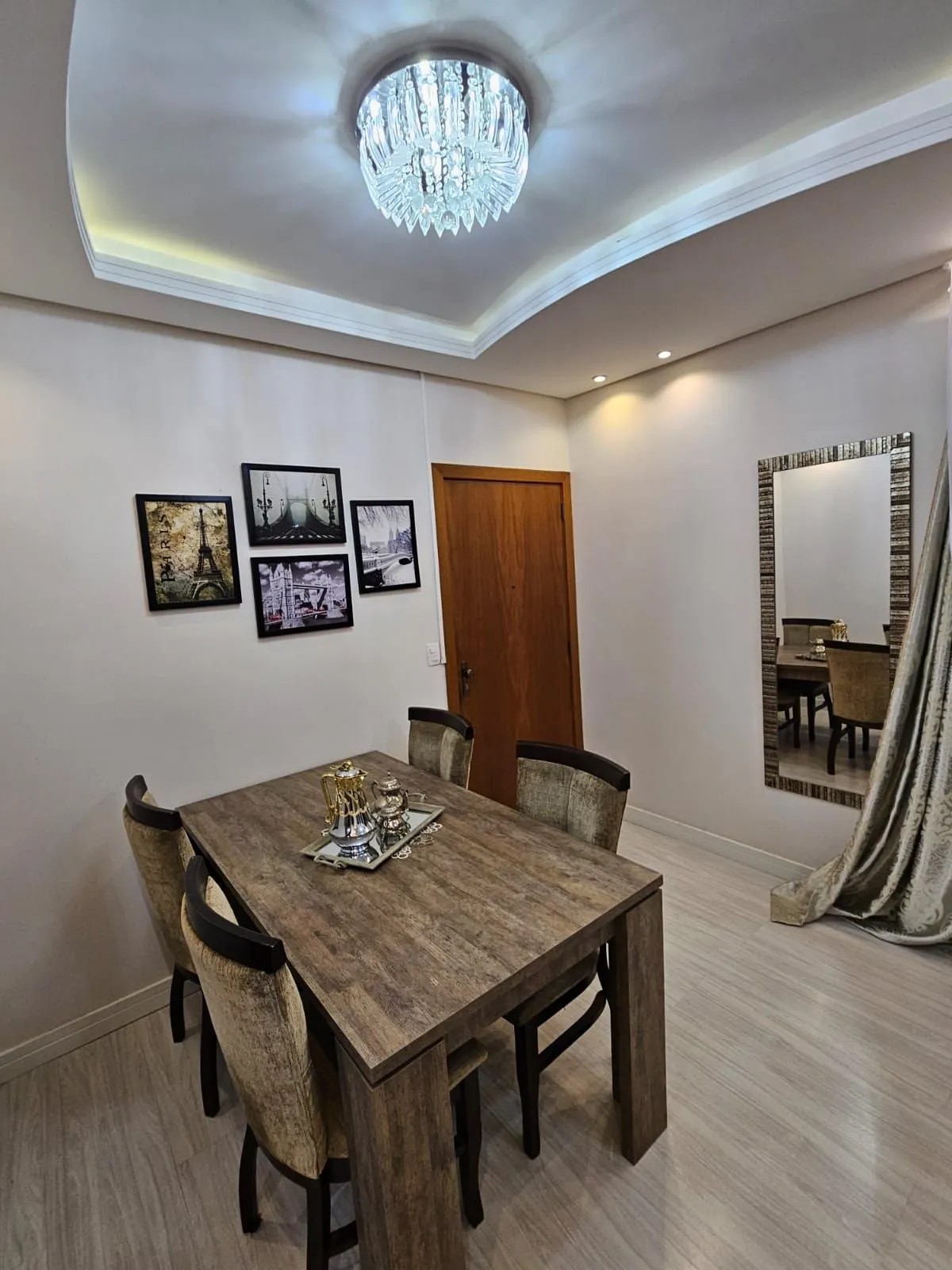 Imagem Apartamento com 02 quartos e 01 vaga no Centro Histórico de Porto Alegre