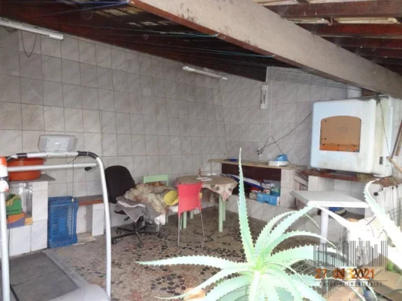 Imagem Sobrado à venda no Jaguaré São Paulo SP com 3 dormitórios, 1 suíte, 2 vagas de garagem e amplo quintal.