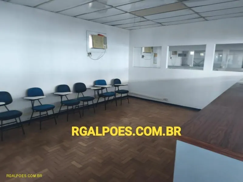 Imagem Galpão para Locação em RIO DE JANEIRO, IRAJÁ, 2 banheiros