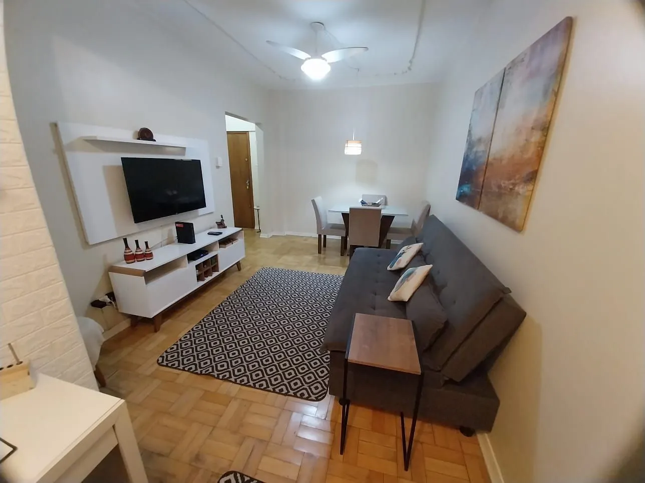 Imagem Oportunidade Excelente Apartamento 1D Mobiliado 2 piso com elevador Cidade Baixa.
