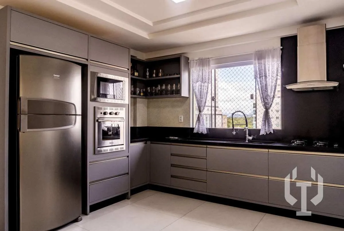 Imagem Apartamento mobiliado de 3 suítes em Meia Praia