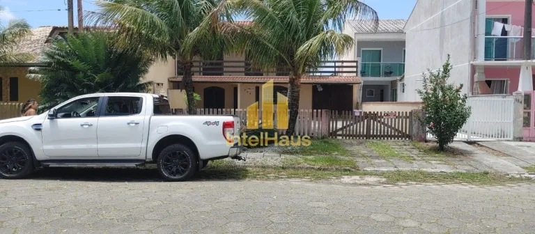 Imagem Sobrado à venda na faixa mar do Balneário Shangri-Lá, em Pontal do Paraná, localizado a poucos m...