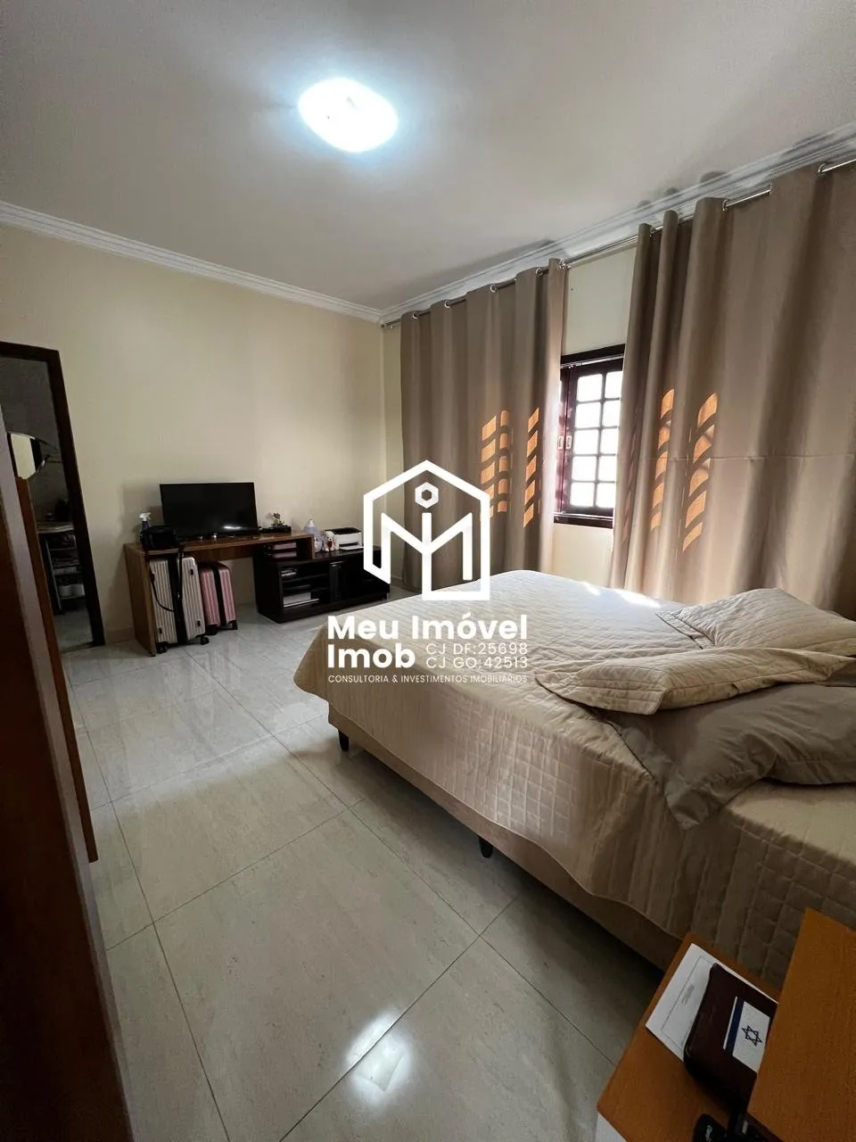 Imagem Casa 5 Quartos 2 Suítes 2 Vagas 250m² Taguatinga Sul