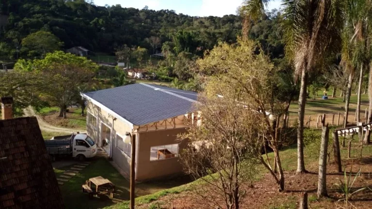 Imagem Sítio com 2 dormitórios à venda, 22500 m² por R$ 1.900.000,00 - Rio Acima - Biritiba Mirim/SP