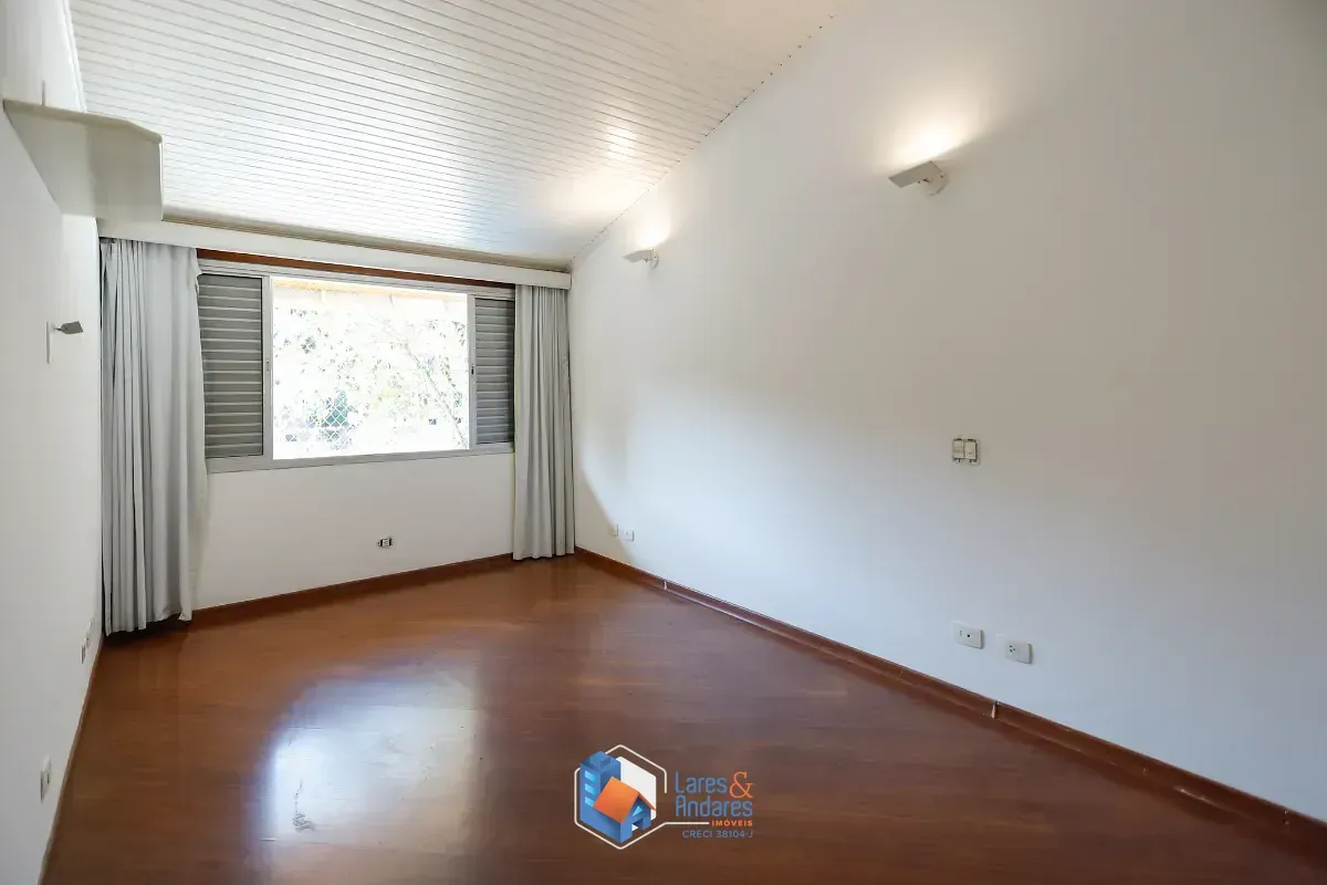 Imagem Casa para venda em Sumaré com 3 quartos, sendo 1 suíte, 359m²