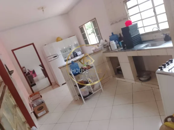 Imagem Casa 3 Dormitórios (1 suíte), 330 m2 em Heliodora Minas Gerais.