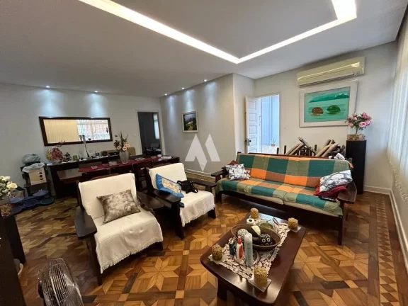 Imagem Casa sobreposta alta à venda com 3 dormitórios e solarium na Ponta da Praia em Santos/SP