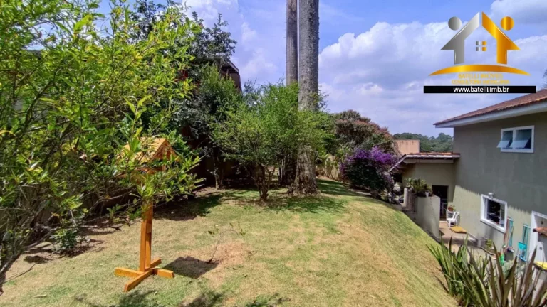 Imagem Casa a venda e locação no condomínio Chácara das Paineiras II na Granja Viana - Batelli Imóveis