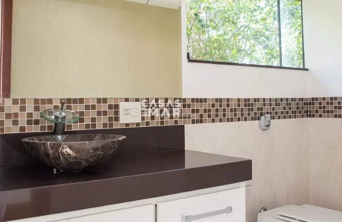 Imagem Oportunidade Única: Casa de Luxo Frente Mar em João Fernandes, Búzios-RJ - 9 Quartos, 9 Suítes, 10 Banheiros, 2.000m²!