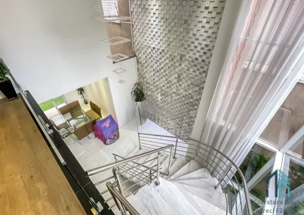 Imagem (Estuda permuta e financiamento) Sobrado Semi mobiliado lindo, 03 suítes, piscina, 06 vagas, em São José dos Pinhais PR