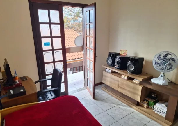 Imagem Sobrado com 3 dormitórios à venda, 214 m² por R$ 742.000,00 - Jardim Altos de Santana II - Jacareí/SP