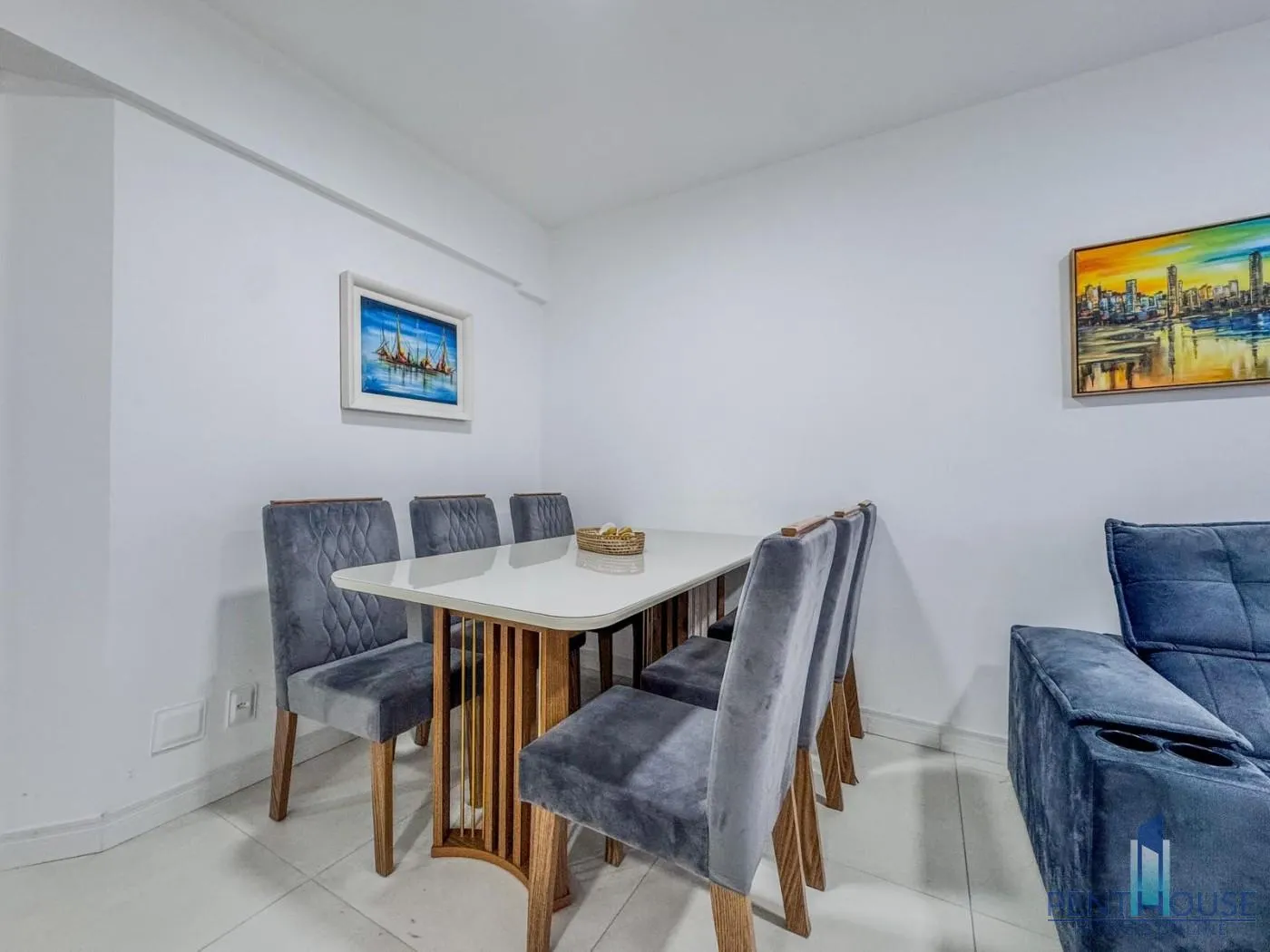 Imagem Apartamento Zona Central para Venda em Balneário Camboriú, CENTRO, 2 dormitórios, 1 suíte, 2 banheiros, 1 vaga