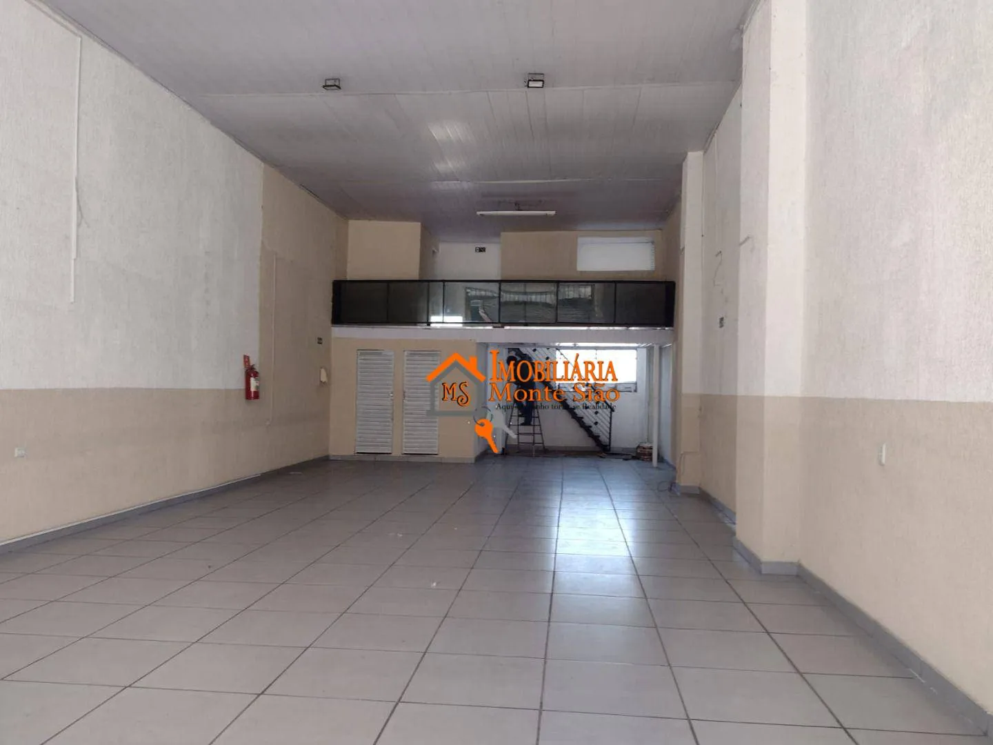 Foto do imóvel Salão para alugar, 100 m² - Taboão - Guarulhos/SP
