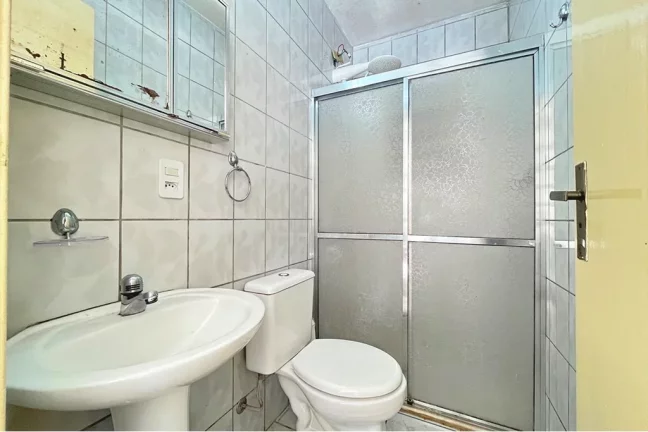 Imagem Casa em Condomínio para venda no bairro Vila Nova em Porto Alegre