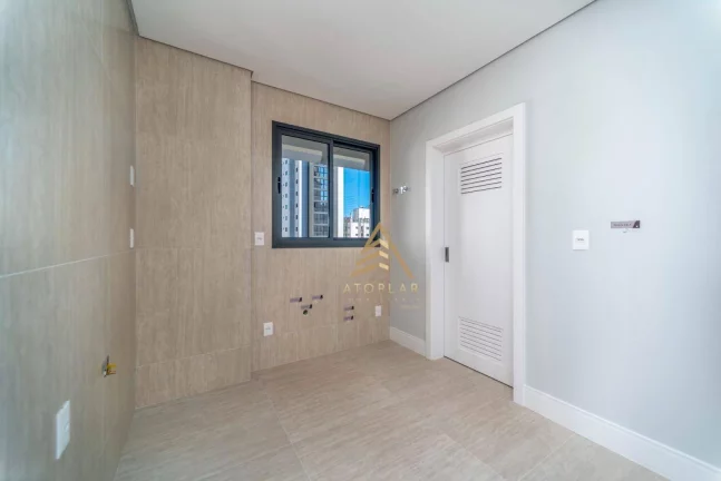 Imagem Apartamento com 3 dormitórios à venda, 120 m² por R$ 2.750.000,00 - Centro - Balneário Camboriú/SC