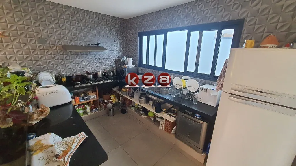 Imagem Casa térrea em Valinhos para venda com 3 dormitórios sendo 2 suítes com edícula de 2 dormitórios
