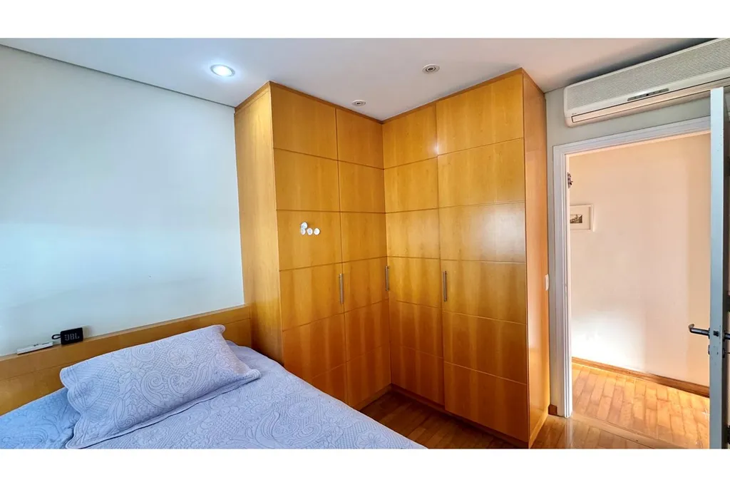 Imagem Apartamento à venda em São Paulo, Campo Belo, com 4 quartos, 242m2