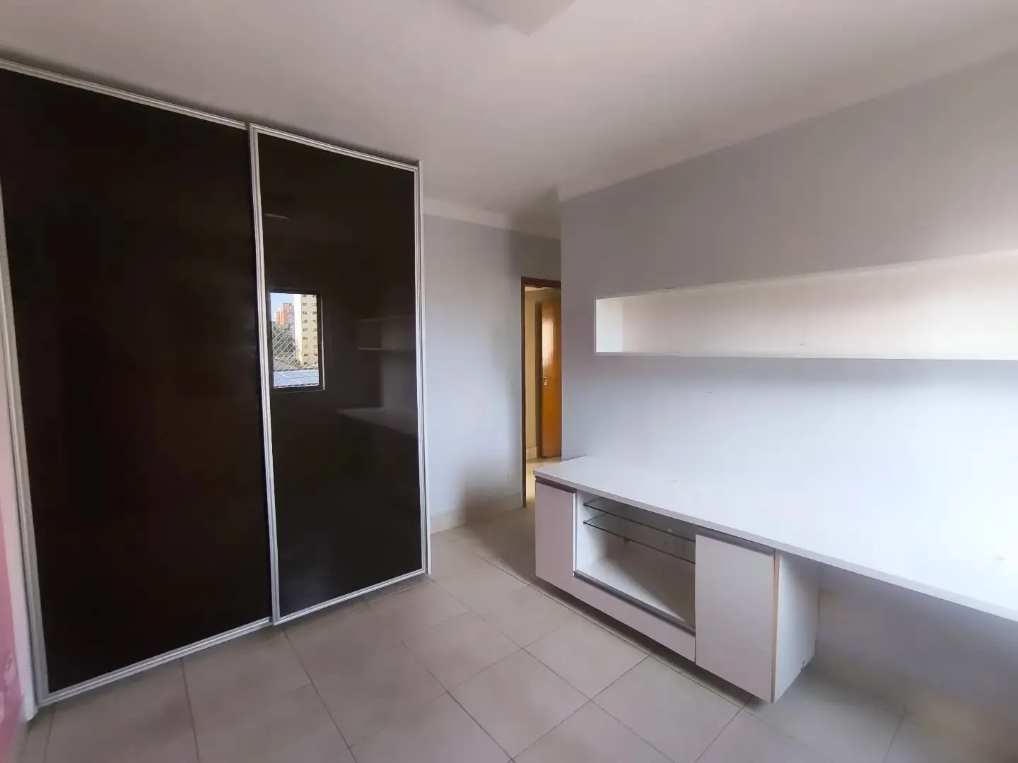 Imagem Apartamento 3/4 Sendo 2 Suites No Residencial Alexandrino