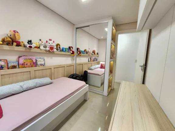 Imagem Apartamento com 3 dormitórios sendo 1 suíte e 1 vaga de garagem em Joinville/SC