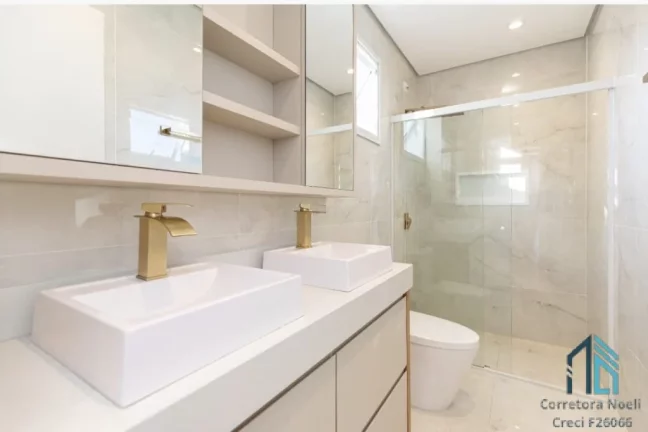 Imagem Casa em Condomínio, 03 quartos c/suíte, Ático c/área Gourmet, no Santa Cândida em Curitiba PR
