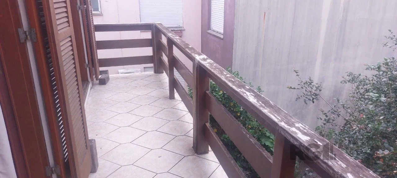 Imagem Casa 3 dormitórios à venda Medianeira Porto Alegre/RS