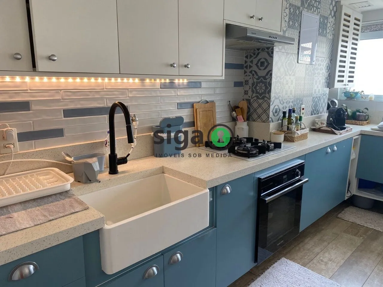 Imagem Apartamento moderno com 3 quartos, varanda integrada e acabamento de alto padrão