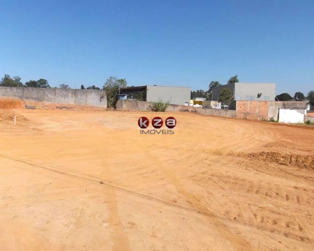 Imagem Terreno Industrial à Venda em Valinhos-SP - Bairro Dois Córregos - 11.500,00 m² de Área
