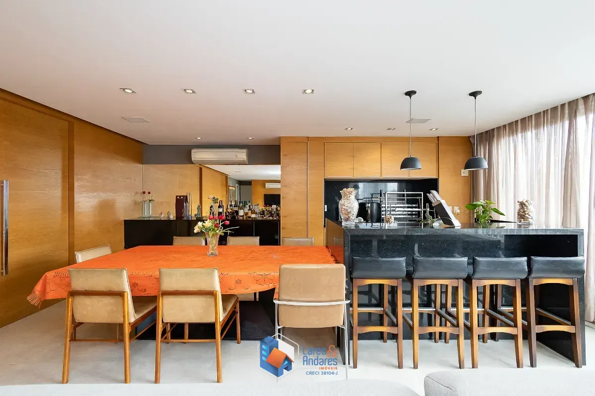 Imagem Apartamento para venda em Saúde com 4 quartos, sendo 2 suítes, 160m²