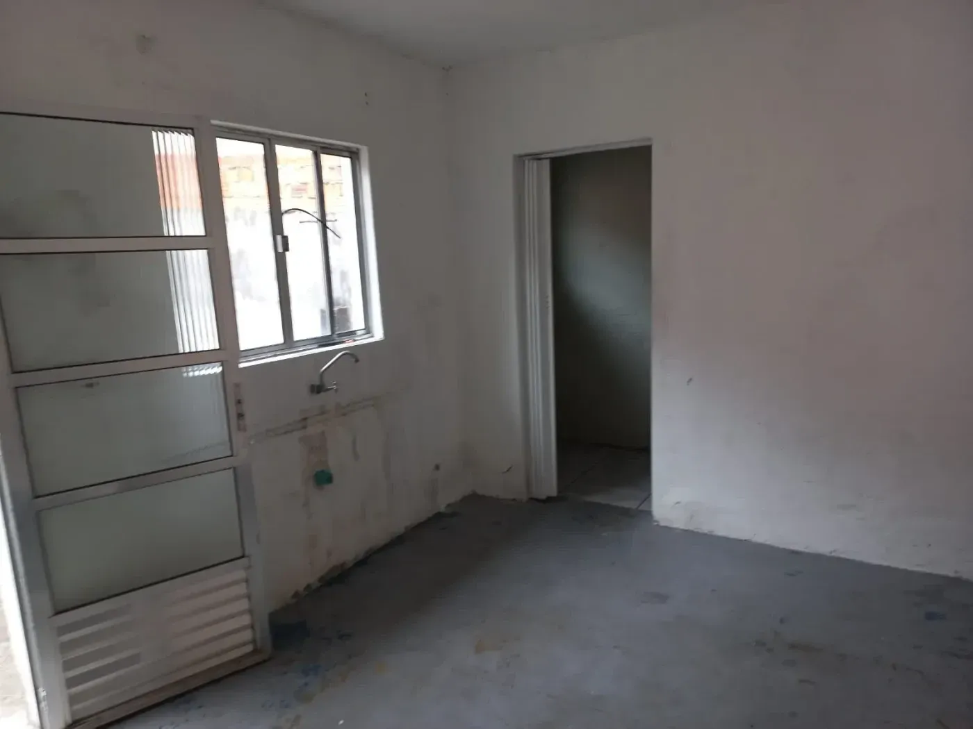 Imagem Casa com 1 Quarto para Alugar, 30 metros em Parque São Rafael - São Paulo