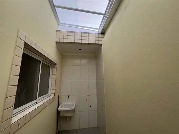 Imagem Casa de Condomínio com 2 dorms, Tude Bastos, Praia Grande - R$ 330 mil, Cod: 1814