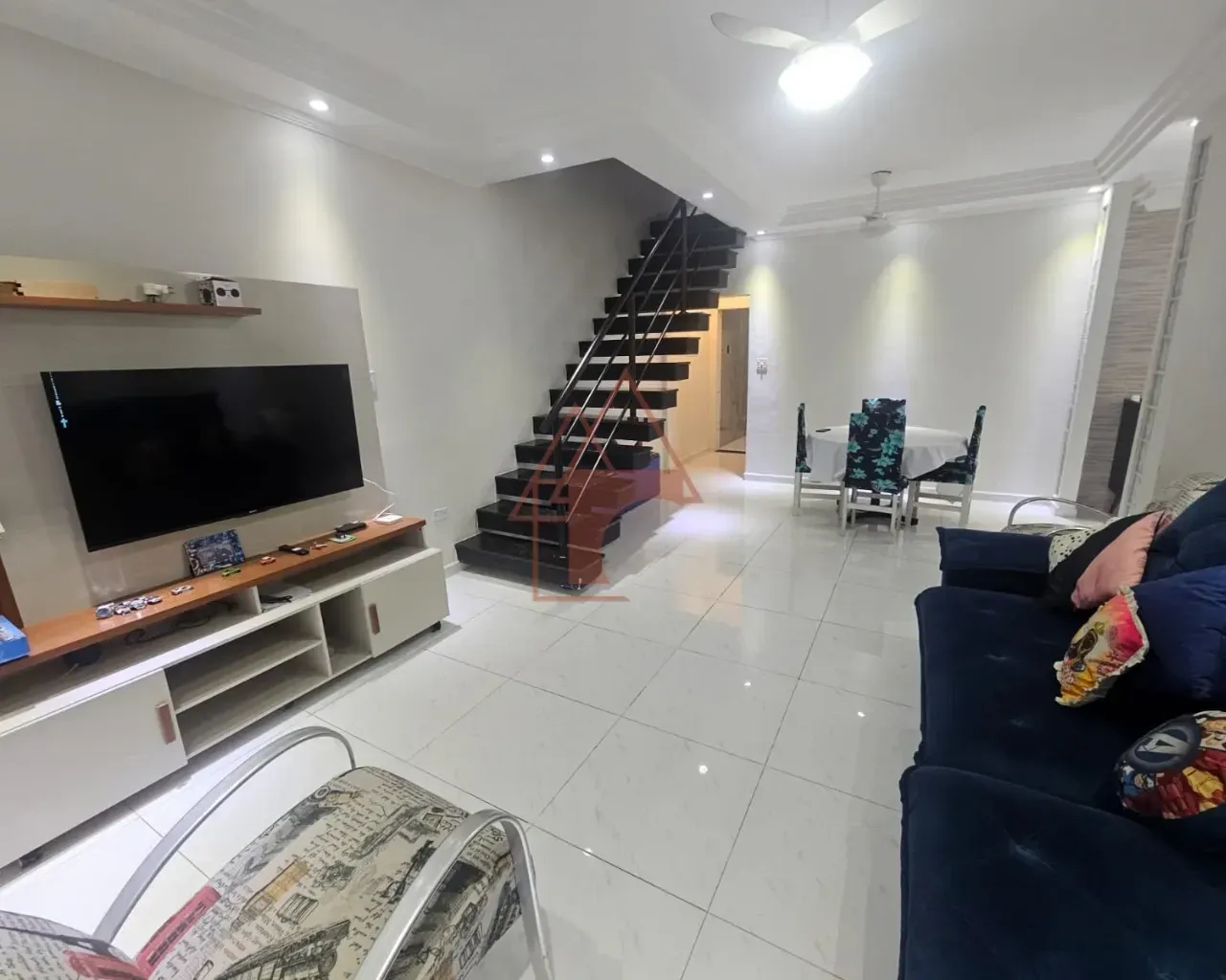 Imagem Sobrado com 3 Quartos à Venda, 228 m² em Vila Ponte Nova - Cubatão