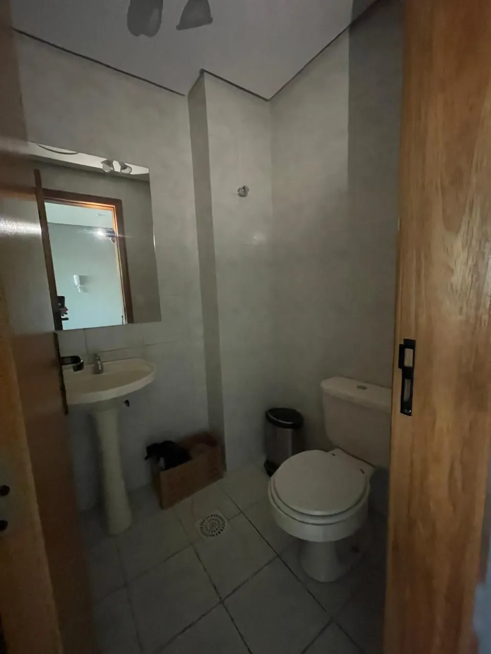 Imagem ala comercial desocupada à venda no coração do bairro Boa Vista, em Porto Alegre, Rio Grande do Sul!