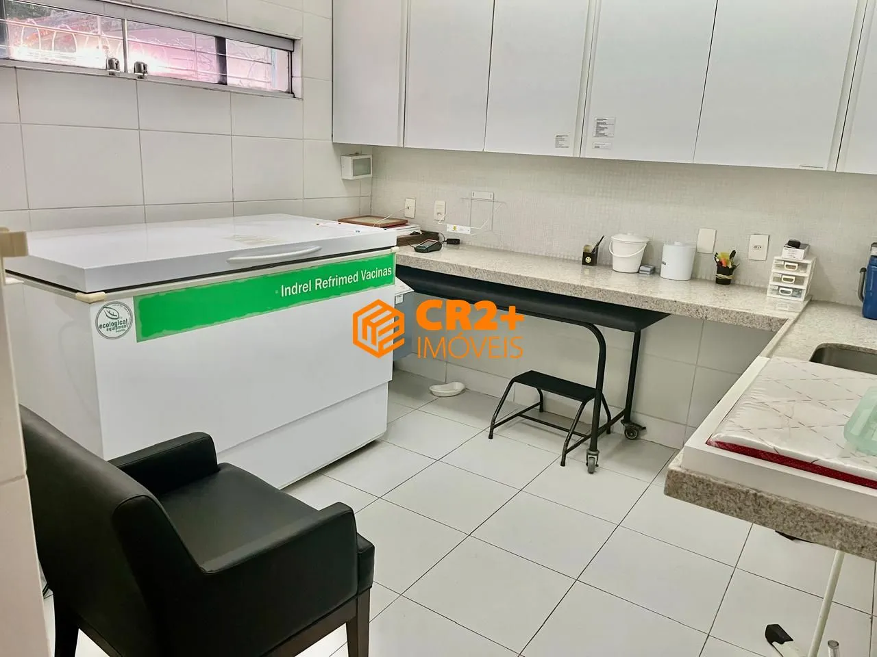 Imagem Vendo casa comércial equipada para clínica médica no Derby -370m²