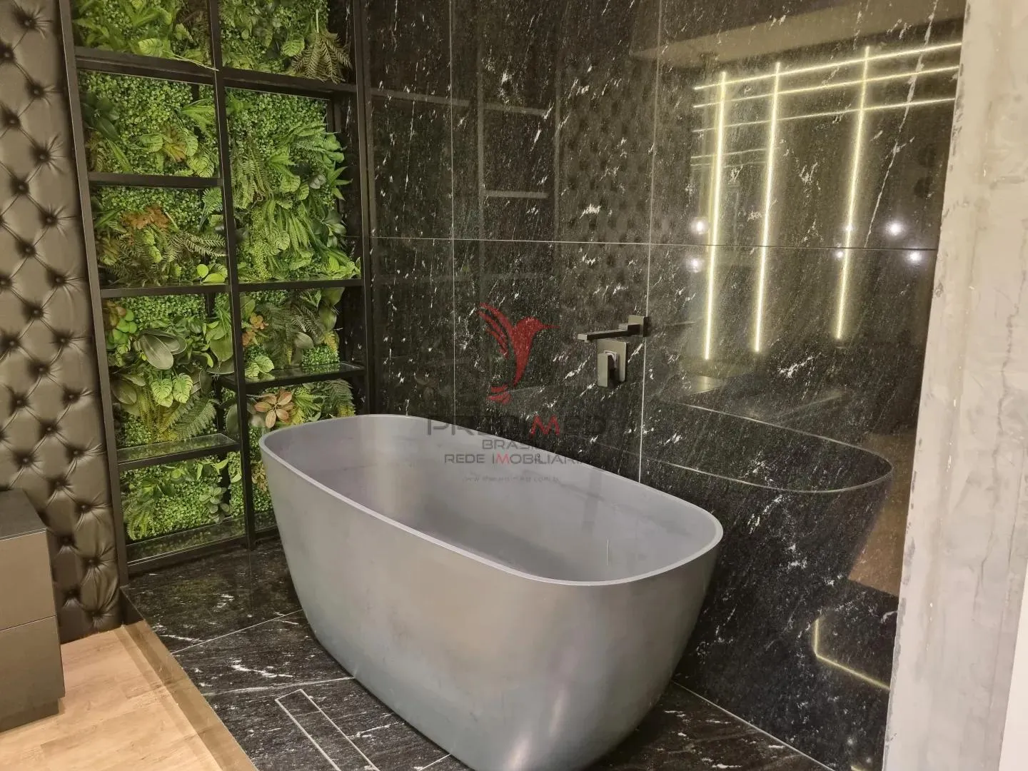 Imagem Exclusividade e Alto Padrão: Cobertura Duplex Atmos Beach em Cabeçudas